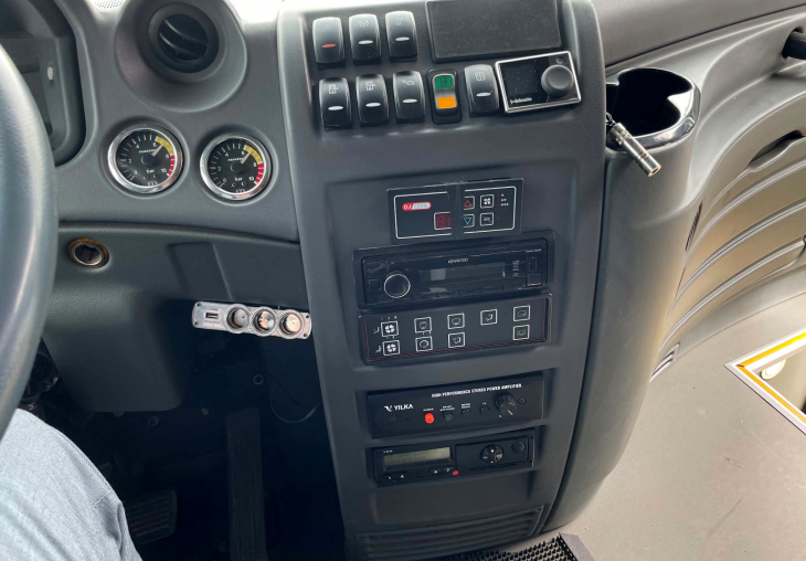 ISUZU Novo  - 13